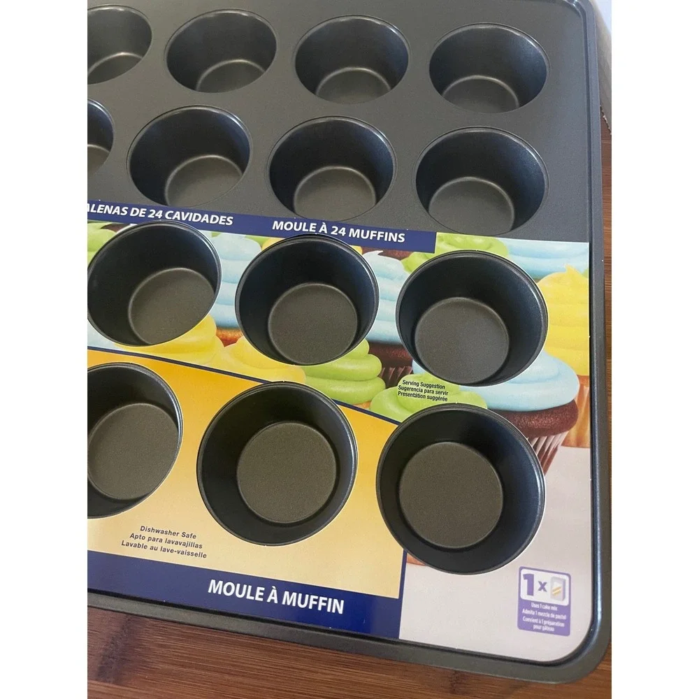 Wilton Perfect Results 24 Cavity Muffin Pan Non-Stick Gray Steel‎ 2105-6966